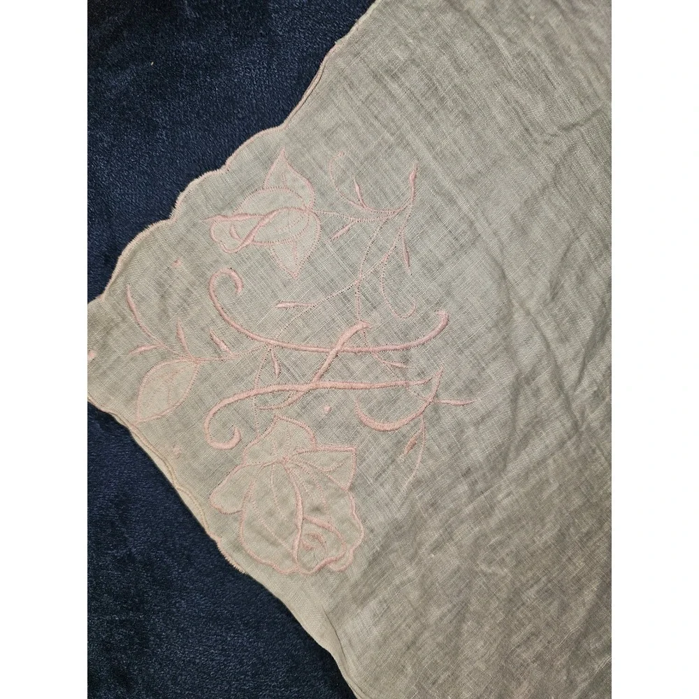 Vintage Linen Handkerchief Pink Rose Floral Embroidery Scalloped Edge Natural